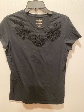 Izod Women’s Black Embellished Short Sleeve Tee